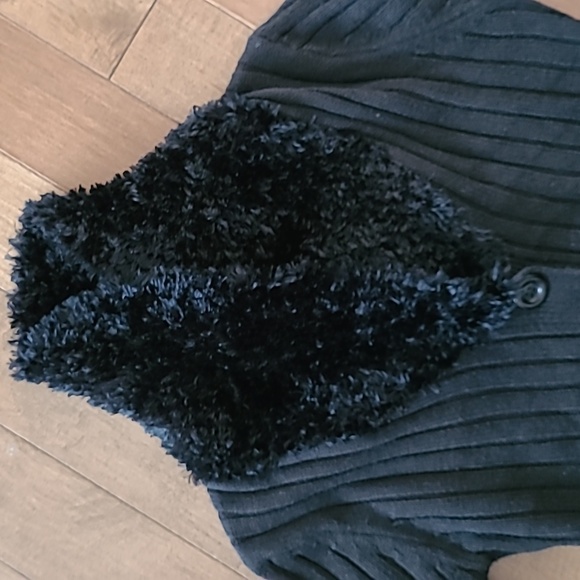 52 Weekends Black Knit Cropped Button Cardigan W/Chenille Collar & Cuffs Medium - Picture 7 of 7